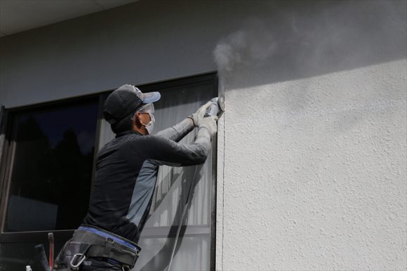 古いサッシをペアガラスサッシへ交換作業