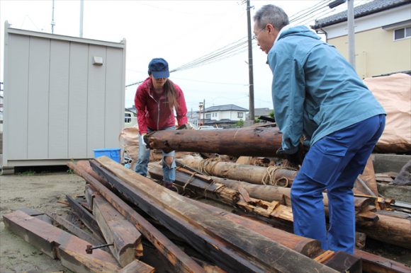解体現場から古材レスキュー完了